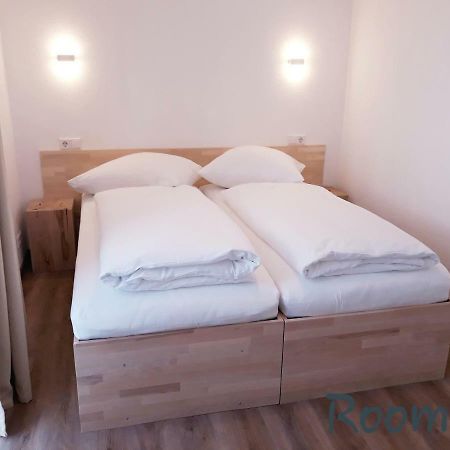 Modernes Apartment Metzingen Mittelstadt Esterno foto